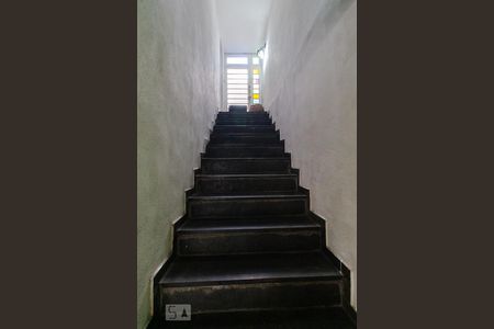 Casa à venda com 260m², 6 quartos e 2 vagasEscada