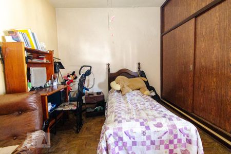 Casa à venda com 244m², 4 quartos e 3 vagas Casa à venda com 244m², 4 quartos e 3 vagasQuarto 3