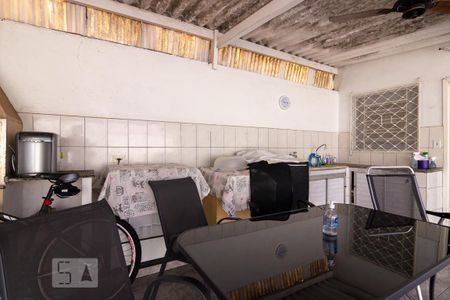 Casa à venda com 140m², 3 quartos e 4 vagas Casa à venda com 140m², 3 quartos e 4 vagasÁrea Externa