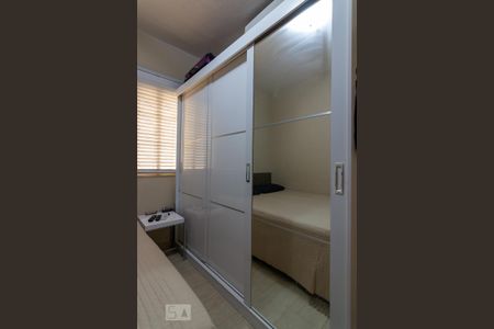 Casa à venda com 140m², 3 quartos e 4 vagas Casa à venda com 140m², 3 quartos e 4 vagasQuarto 2