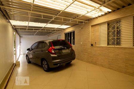 Casa à venda com 140m², 3 quartos e 4 vagas Casa à venda com 140m², 3 quartos e 4 vagasGaragem