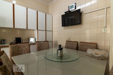 Casa à venda com 140m², 3 quartos e 4 vagas Casa à venda com 140m², 3 quartos e 4 vagasCozinha