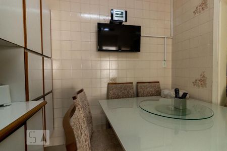 Casa à venda com 140m², 3 quartos e 4 vagas Casa à venda com 140m², 3 quartos e 4 vagasCozinha