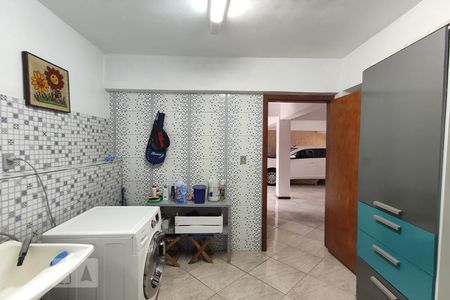 Casa à venda com 226m², 4 quartos e 3 vagas Casa à venda com 226m², 4 quartos e 3 vagasLavanderia