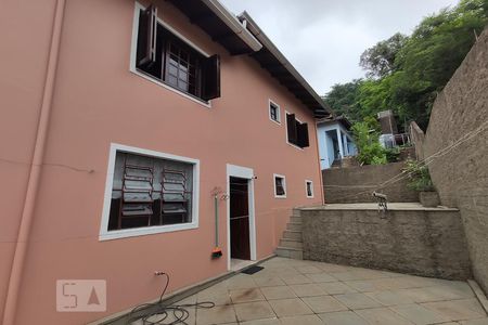 Casa à venda com 226m², 4 quartos e 3 vagas Casa à venda com 226m², 4 quartos e 3 vagasÁrea Externa