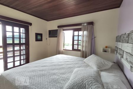 Casa à venda com 226m², 4 quartos e 3 vagasQuarto 2