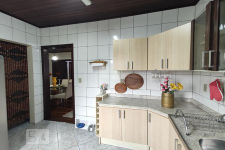 Casa à venda com 226m², 4 quartos e 3 vagas Casa à venda com 226m², 4 quartos e 3 vagasCozinha