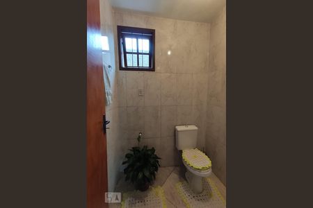 Casa à venda com 226m², 4 quartos e 3 vagas Casa à venda com 226m², 4 quartos e 3 vagasLavabo