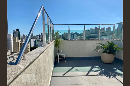 Apartamento para alugar com 3 quartos, 250m² em Carmo, Belo Horizonte