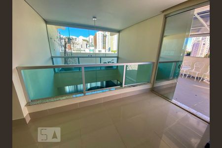 Apartamento para alugar com 3 quartos, 250m² em Carmo, Belo Horizonte
