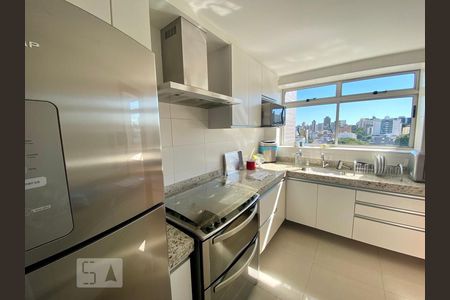Apartamento para alugar com 250m², 3 quartos e 4 vagas