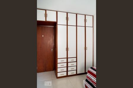 Apartamento à venda com 86m², 3 quartos e 1 vagaQuarto 2