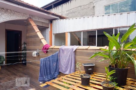 Casa à venda com 300m², 2 quartos e 3 vagasFrente da Casa