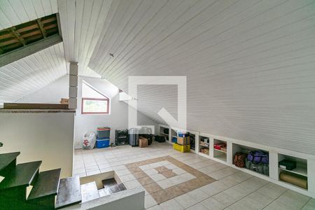 Casa de condomínio à venda com 146m², 2 quartos e 2 vagas Casa de condomínio à venda com 146m², 2 quartos e 2 vagasSotão