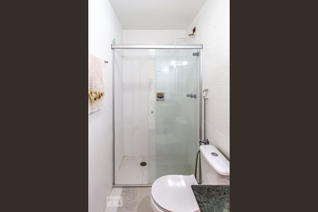 Banheiro de kitnet/studio para alugar com 1 quarto, 35m² em Santa Cecilia, São Paulo