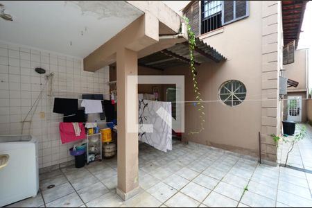 Casa à venda com 170m², 3 quartos e 3 vagasQuintal
