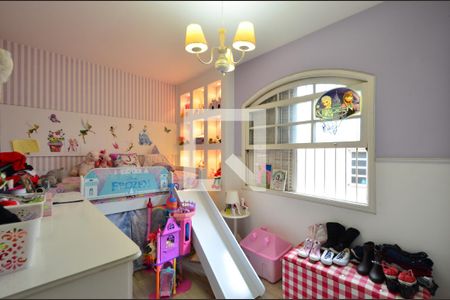 Casa à venda com 170m², 3 quartos e 3 vagasQuarto 2