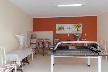 Casa à venda com 400m², 5 quartos e 4 vagas Casa à venda com 400m², 5 quartos e 4 vagasVaranda