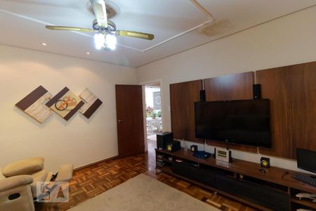 Casa à venda com 400m², 5 quartos e 4 vagas Casa à venda com 400m², 5 quartos e 4 vagasSalas