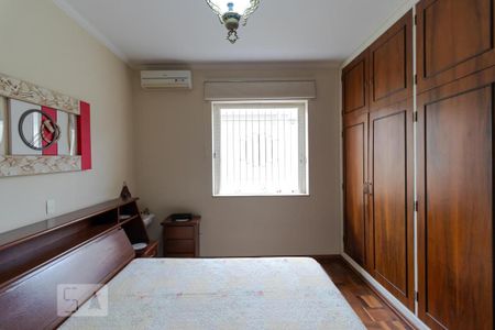 Casa à venda com 400m², 5 quartos e 4 vagas Casa à venda com 400m², 5 quartos e 4 vagasSuíte 01