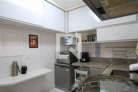 Apartamento à venda com 107m², 3 quartos e 2 vagas Apartamento à venda com 107m², 3 quartos e 2 vagasCozinha