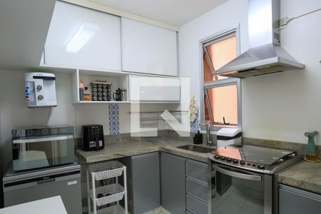 Apartamento à venda com 107m², 3 quartos e 2 vagas Apartamento à venda com 107m², 3 quartos e 2 vagasCozinha
