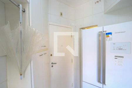 Apartamento à venda com 107m², 3 quartos e 2 vagas Apartamento à venda com 107m², 3 quartos e 2 vagasÁrea de Serviço