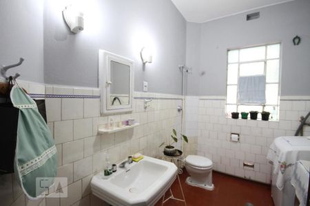 Casa à venda com 476m², 3 quartos e 3 vagasBanheiro 2