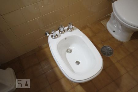 Casa à venda com 476m², 3 quartos e 3 vagasBanheiro