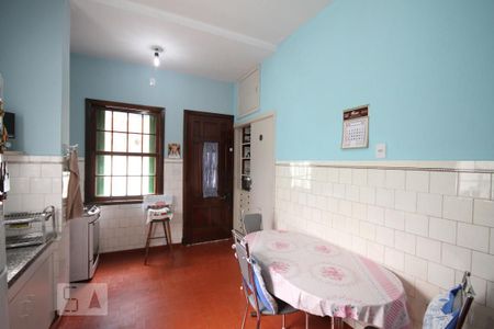 Casa à venda com 476m², 3 quartos e 3 vagasCozinha