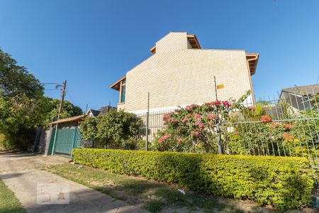 Casa de condomínio à venda com 153m², 3 quartos e 1 vaga Casa de condomínio à venda com 153m², 3 quartos e 1 vagaFachada