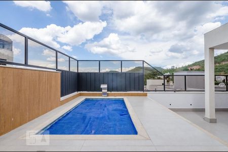 Apartamento à venda com 140m², 2 quartos e 2 vagasCobertura