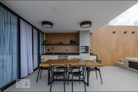 Apartamento à venda com 140m², 2 quartos e 2 vagasCobertura