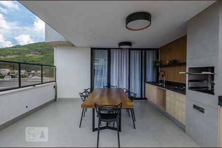 Apartamento à venda com 140m², 2 quartos e 2 vagasCobertura