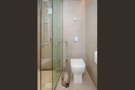 Apartamento à venda com 140m², 2 quartos e 2 vagasBanheiro da Suíte