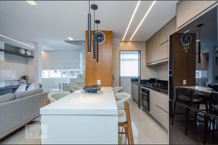 Apartamento à venda com 140m², 2 quartos e 2 vagasCozinha