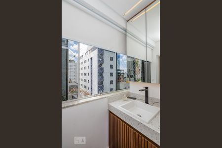 Apartamento à venda com 140m², 2 quartos e 2 vagasBanheiro da Suíte