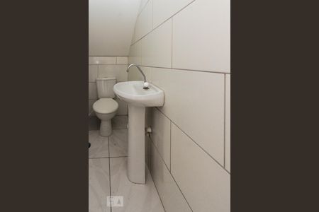 Lavabo de casa para alugar com 2 quartos, 80m² em Vila Invernada, São Paulo