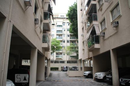 Apartamento à venda com 79m², 3 quartos e 1 vagaÁrea comum