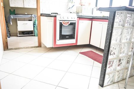 Apartamento à venda com 82m², 3 quartos e 2 vagas Apartamento à venda com 82m², 3 quartos e 2 vagasCozinha