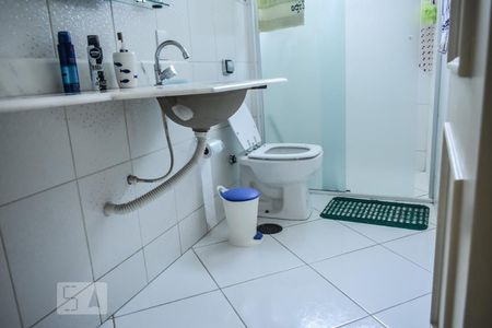 Apartamento à venda com 82m², 3 quartos e 2 vagas Apartamento à venda com 82m², 3 quartos e 2 vagasBanheiro