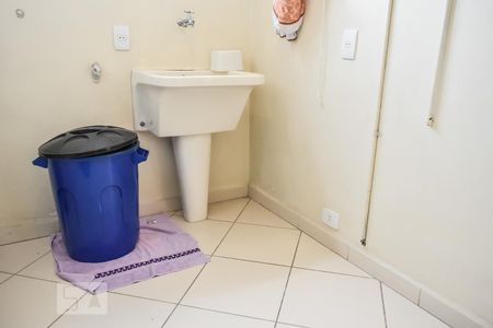 Apartamento à venda com 82m², 3 quartos e 2 vagas Apartamento à venda com 82m², 3 quartos e 2 vagasLavanderia