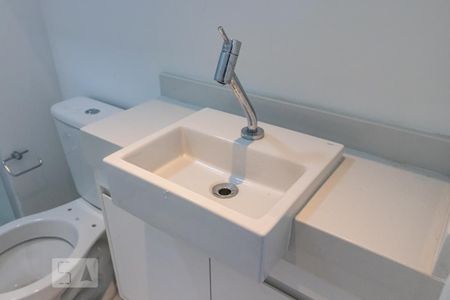 Apartamento à venda com 48m², 1 quarto e 1 vagaDetalhe do Banheiro da Suíte
