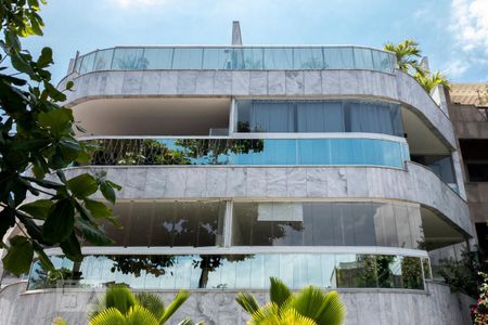 Apartamento à venda com 75m², 2 quartos e 2 vagasFachada