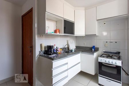 Apartamento à venda com 75m², 2 quartos e 2 vagasCozinha