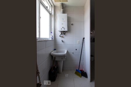 Apartamento à venda com 75m², 2 quartos e 2 vagasÁrea de Serviço