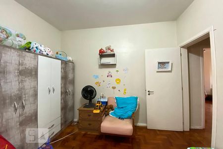 Casa à venda com 260m², 3 quartos e 2 vagas Casa à venda com 260m², 3 quartos e 2 vagasQuarto 2