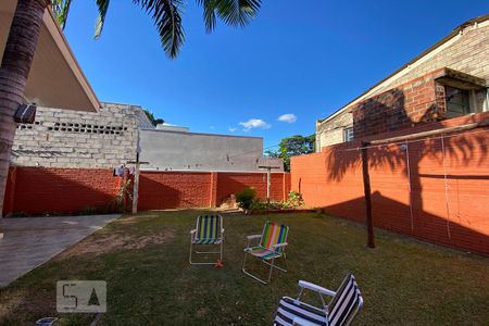 Casa à venda com 260m², 3 quartos e 2 vagas Casa à venda com 260m², 3 quartos e 2 vagasÁrea Externa