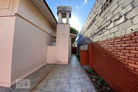 Casa à venda com 260m², 3 quartos e 2 vagas Casa à venda com 260m², 3 quartos e 2 vagasÁrea Externa