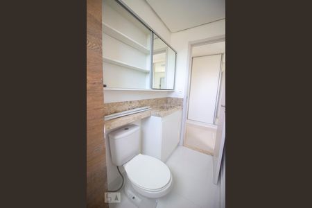 Apartamento à venda com 115m², 2 quartos e 2 vagasBanheiro da Suíte